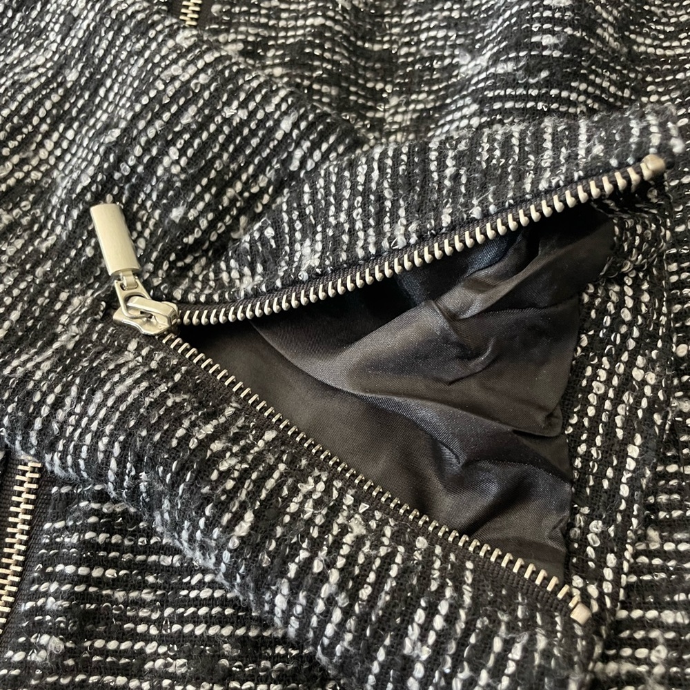 Dynamite Blazer size small. - Picture 6 of 10